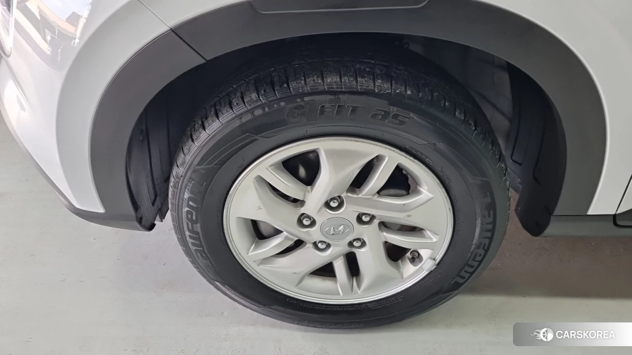 Hyundai Venue id 5053632 из Кореи 13
