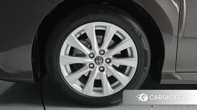 Toyota Camry (XV70) id 4977947 из Кореи 26