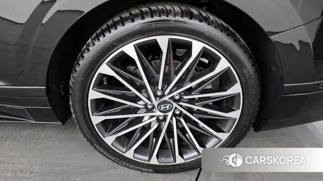 Hyundai Grandeur (GN7) id 3586135 из Кореи 15
