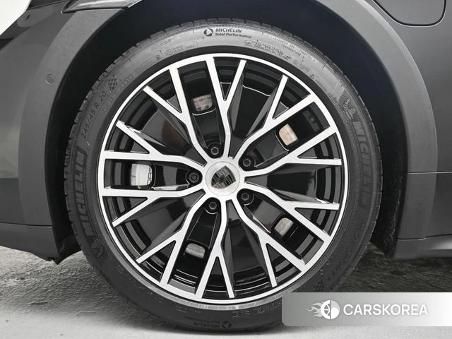 Porsche Taycan id 4969410 из Кореи 15