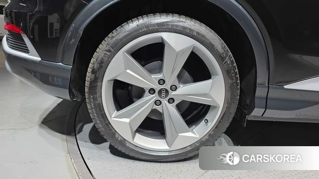 Audi Q4 e-Tron (F4) id 4974541 из Кореи 26