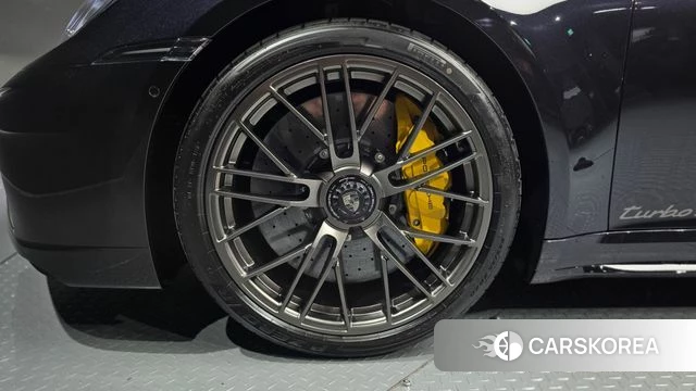 Porsche 911(992) id 5020718 из Кореи 15