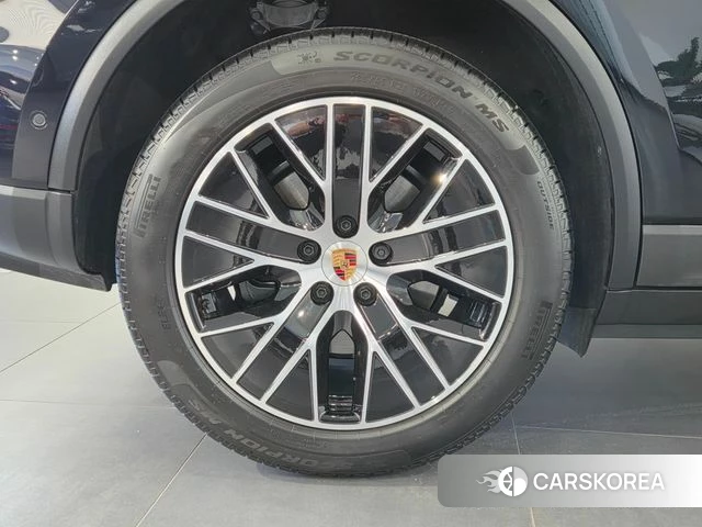 Porsche Makan EV id 4984876 из Кореи 15