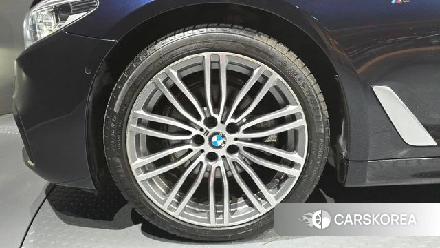 BMW 5 Series (G30) id 4988370 из Кореи 15