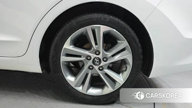 Hyundai Avante AD id 4765506 из Кореи 15
