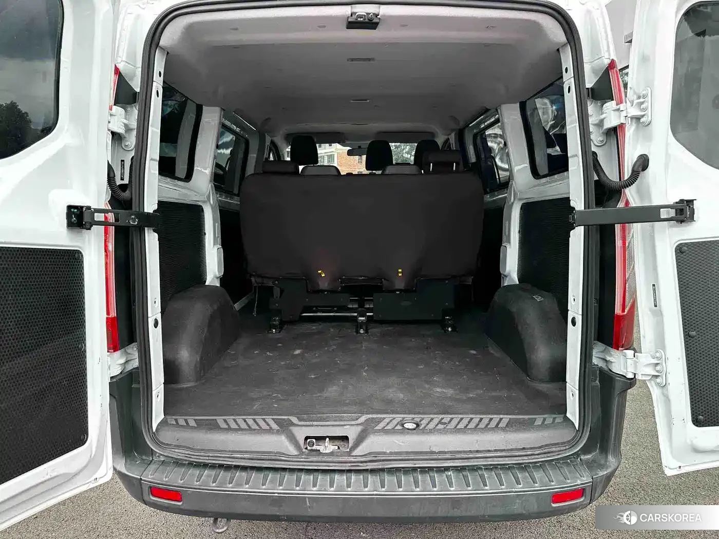 Ford Transit 2023 Белый из Китая, фото 6