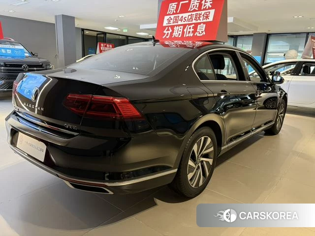 Volkswagen Magotan 2023 Черный из Китая, фото 5