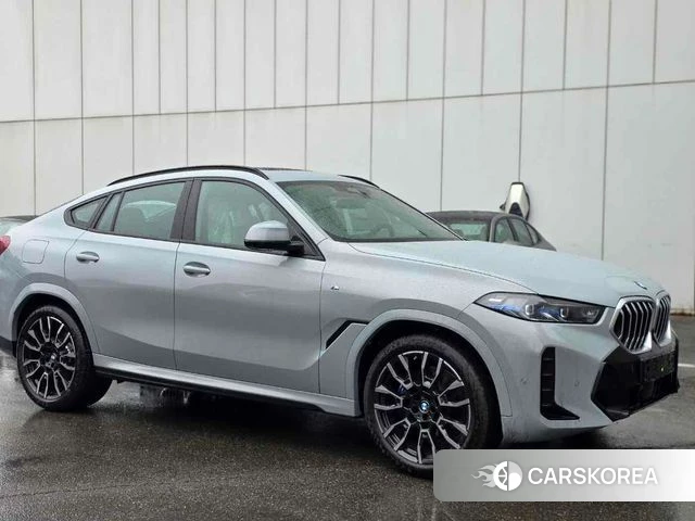BMW X6 (G06) 2026 Светло-серебряный цвет из Кореи, фото 6