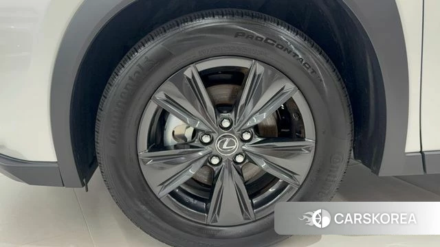 Lexus UX300h id 4947061 из Кореи 8