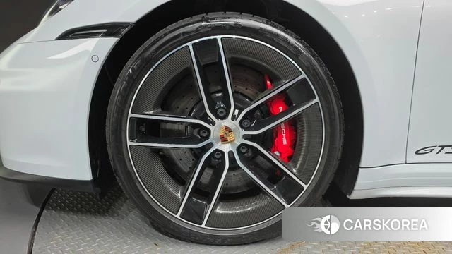 Porsche 911(992) id 5001466 из Кореи 15