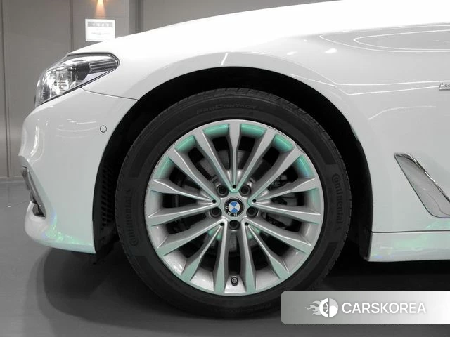 BMW 5 Series (G30) id 5029475 из Кореи 15