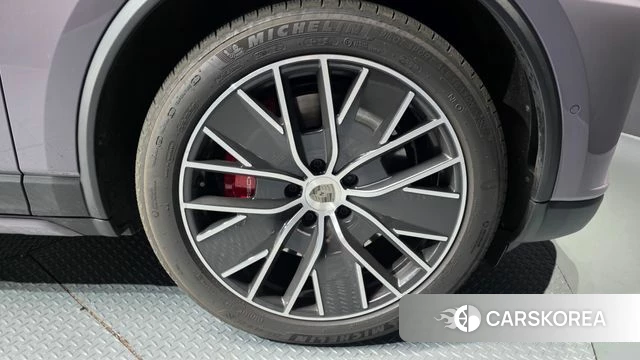 Porsche Makan EV id 3858305 из Кореи 15