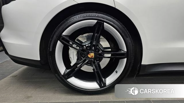 Porsche Taycan id 5041008 из Кореи 30