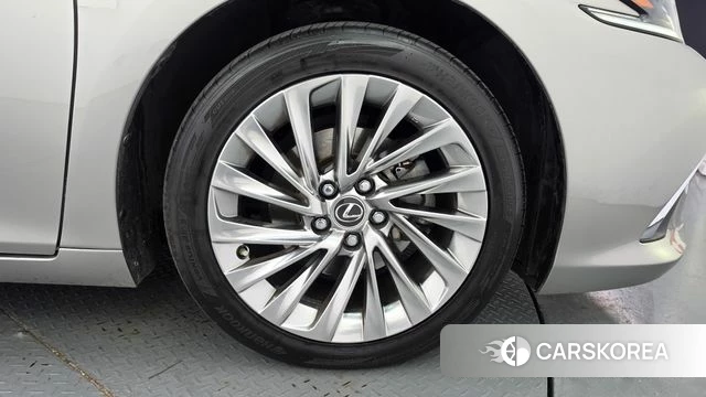 Lexus ES300h 7th generation id 4958062 из Кореи 25