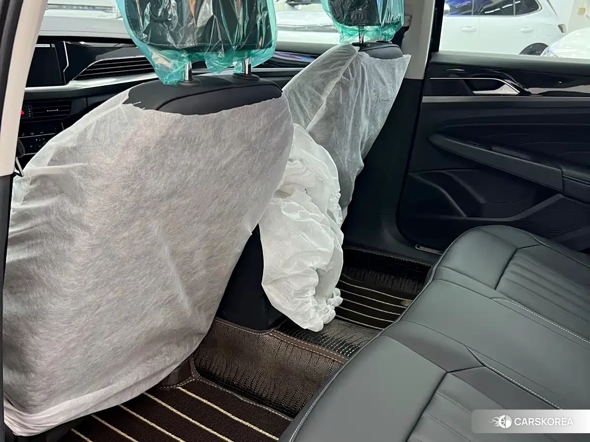 Volkswagen Passat 2026 Черный из Китая, фото 6