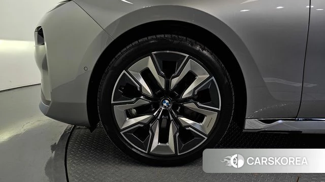 BMW 7 Series (G70) id 4950153 из Кореи 29