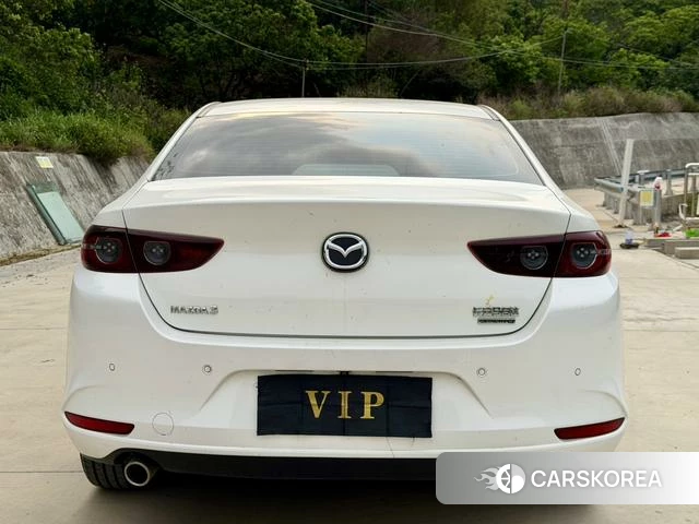 Mazda 3 2024 Белый из Китая, фото 5
