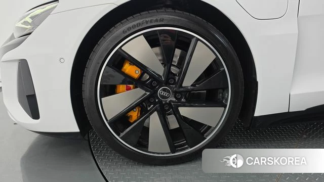 Audi e-Tron GT id 4744470 из Кореи 30