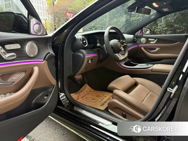 Mercedes-Benz E-Class 2022 Черный из Китая, фото 6