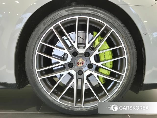 Porsche Panamera (976) 2024 Серебристо-серый из Кореи, фото 5