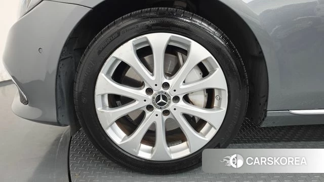 Mercedes-Benz E-Class W213 id 5029437 из Кореи 26