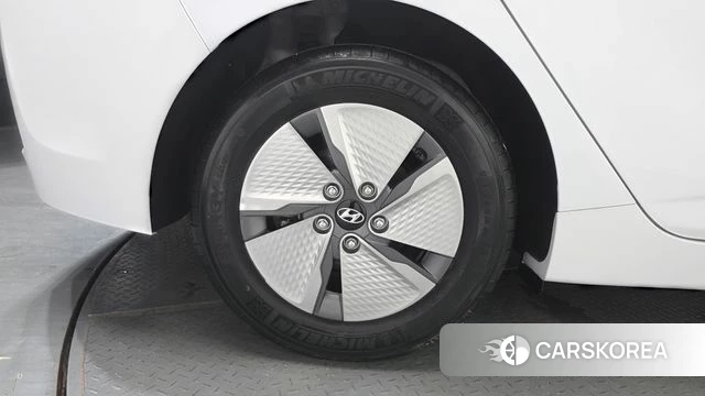 Hyundai The New Ionic Hybrid id 4698707 из Кореи 25