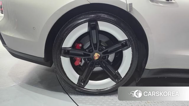 Porsche Taycan id 4957285 из Кореи 28