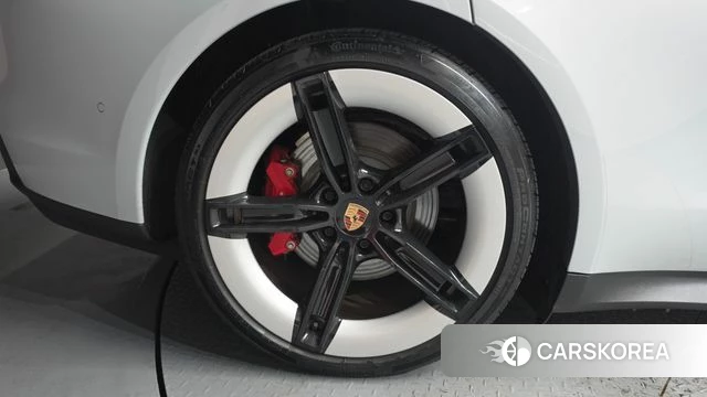 Porsche Taycan id 4714994 из Кореи 15