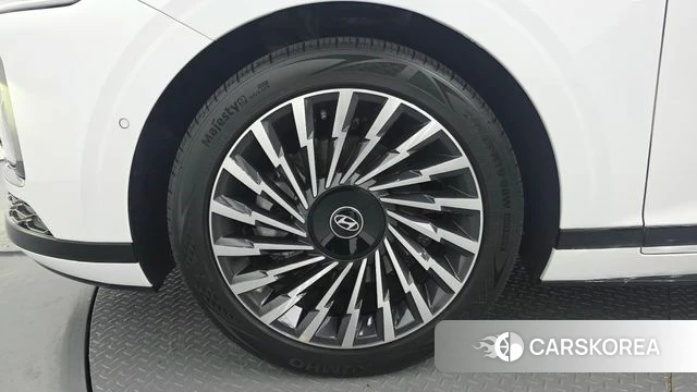 Hyundai Grandeur (GN7) id 5015967 из Кореи 26