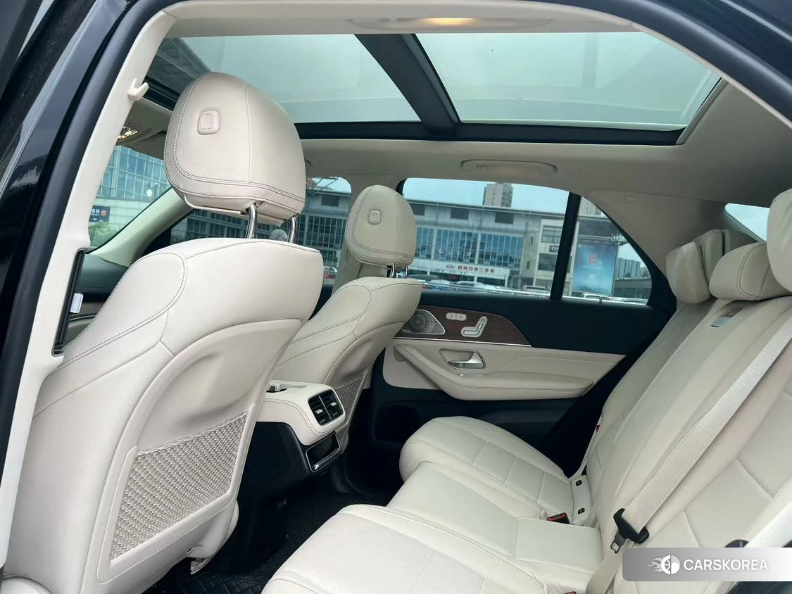 Mercedes-Benz GLE 2023 Черный из Китая, фото 5
