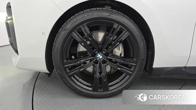 BMW i7 (G70) id 4995429 из Кореи 32