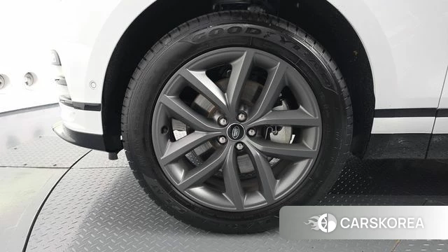 Land Rover Range Rover Velar id 5015677 из Кореи 15