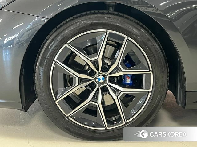 BMW 5 Series (G60) id 5045963 из Кореи 15