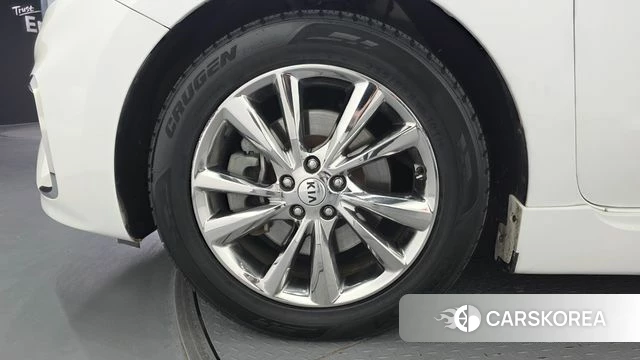 Kia The New Carnival id 5048358 из Кореи 27