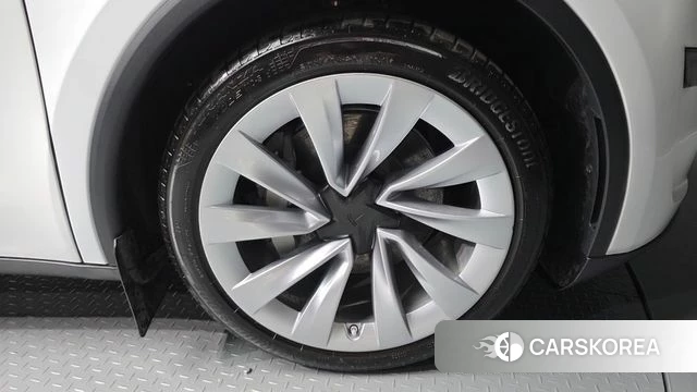 Tesla Model Y id 4879584 из Кореи 27