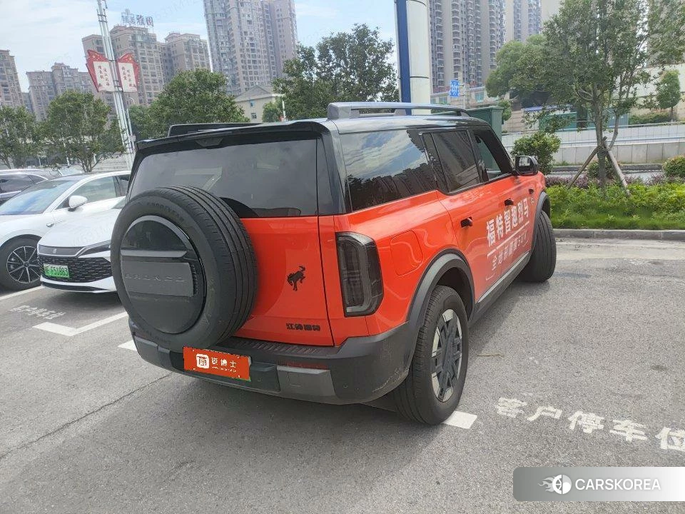 Ford Bronco 2025 Оранжевый из Китая, фото 5