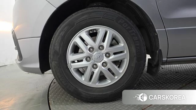 Hyundai The New Grand Starex id 4672795 из Кореи 28
