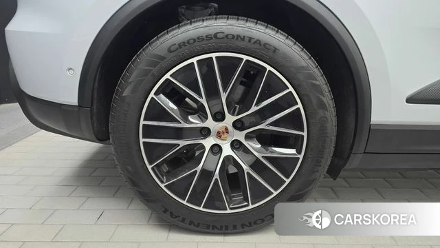 Porsche Makan EV id 4949882 из Кореи 15