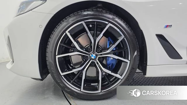 BMW 5 Series (G30) id 5011892 из Кореи 31