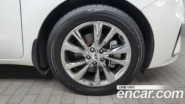 Kia The New Carnival id 2704333 из Кореи 15