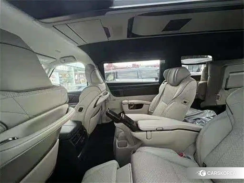 Toyota Alphard 2024 Черный из Китая, фото 5