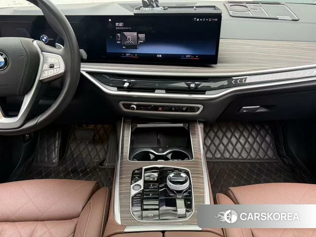 BMW X7 2023 Черный из Китая, фото 5