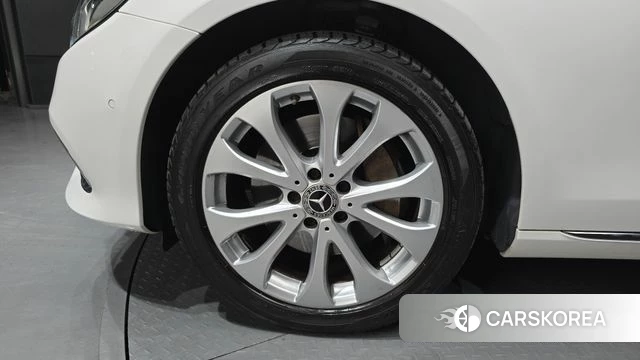 Mercedes-Benz E-Class W213 id 4988545 из Кореи 30