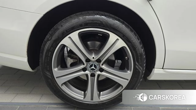 Mercedes-Benz E-Class W213 id 5023832 из Кореи 28