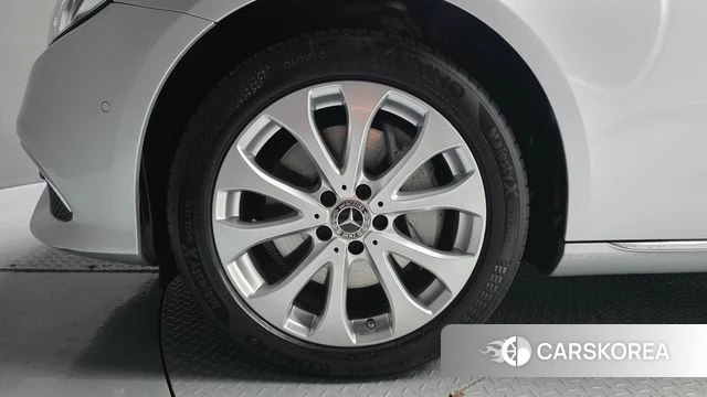 Mercedes-Benz E-Class W213 id 4959563 из Кореи 28
