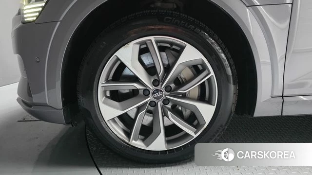 Audi e-Tron id 4906170 из Кореи 31