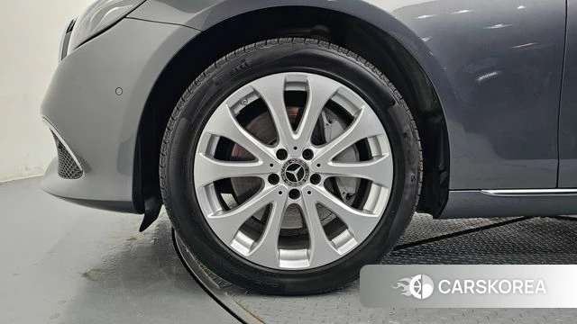 Mercedes-Benz E-Class W213 id 5035986 из Кореи 29