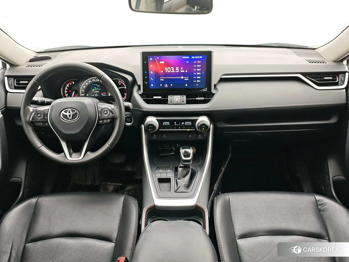 Toyota RAV4 2021 Белый из Китая, фото 5