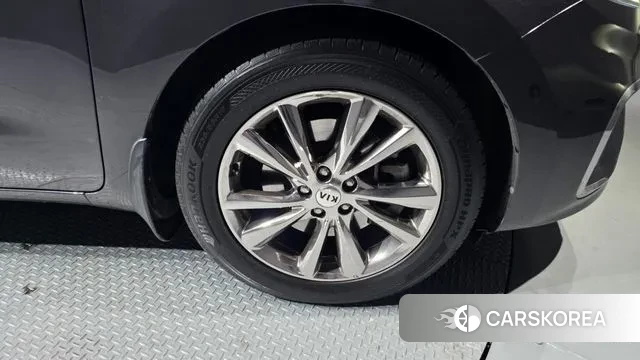 Kia The New Carnival id 3617139 из Кореи 15