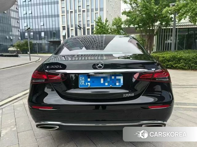 Mercedes-Benz E-Class 2023 Черный из Китая, фото 5